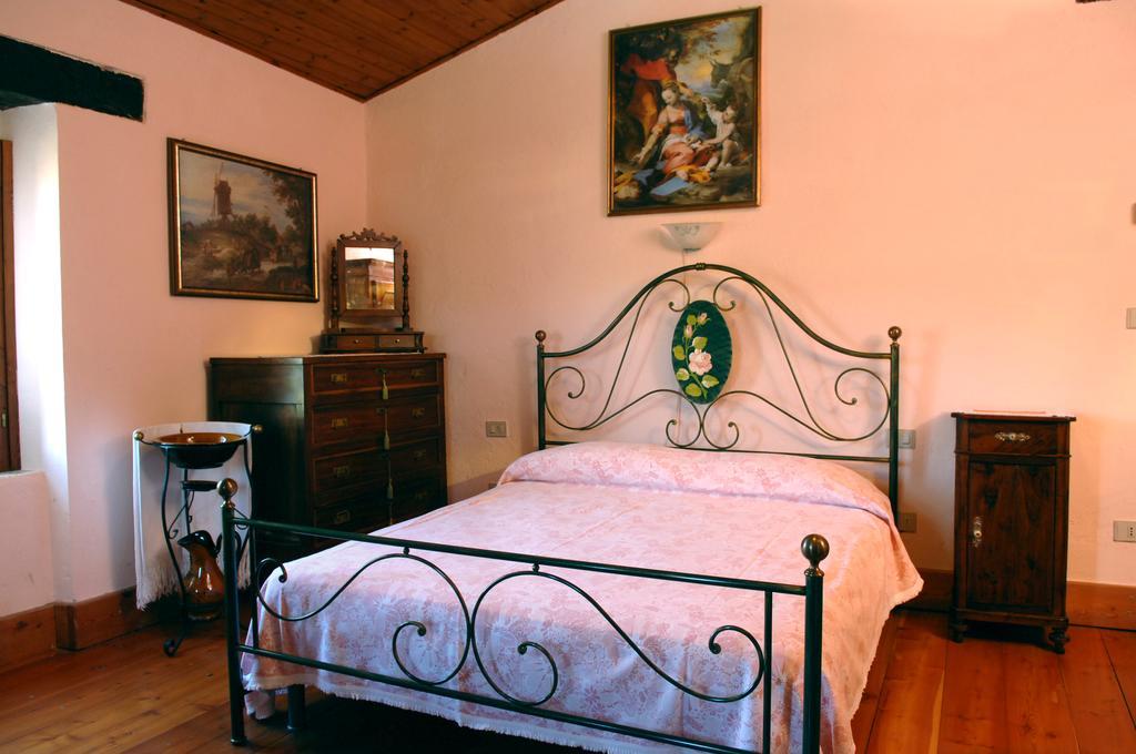 Agriturismo Ca Serrantonio Villa Urbania Exterior photo